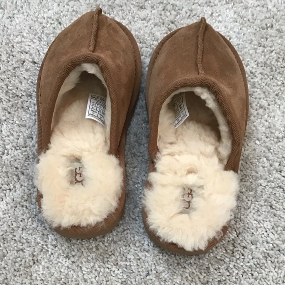 UGG Cozy ll Scuff Slipper | Kids 🆕 - Picture 2 of 11